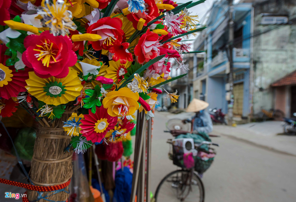 Làng hoa giấy 400 tuổi ở Huế đón Tết